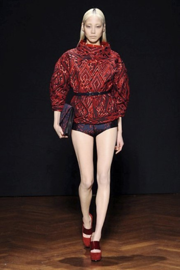 Fotoservizio/FW 2013-2014/WOMEN/FRANKIE MORELLO/DP1/2