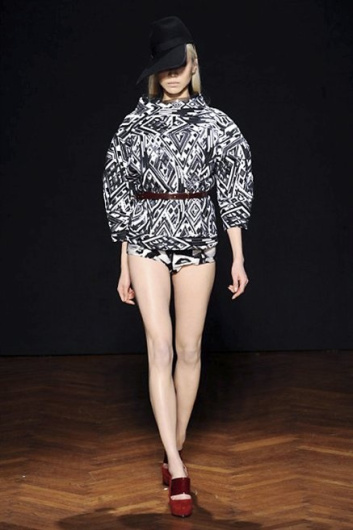 Fotoservizio/FW 2013-2014/WOMEN/FRANKIE MORELLO/DP1/15
