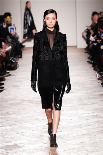 Fotoservizio/FW 2013-2014/WOMEN/GABRIELE COLANGELO/DP1/34