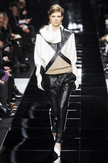 Fotoservizio/FW 2013-2014/WOMEN/ICEBERG/DP1/0