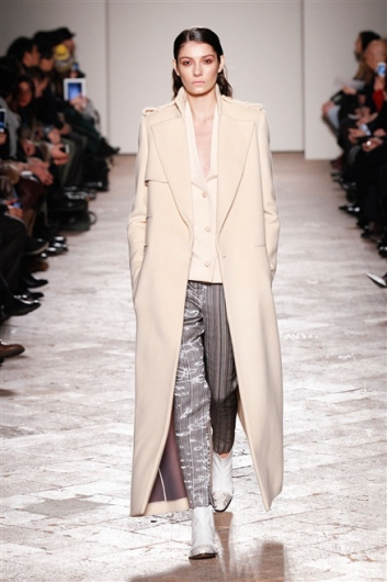 Fotoservizio/FW 2013-2014/WOMEN/GABRIELE COLANGELO/DP1/23