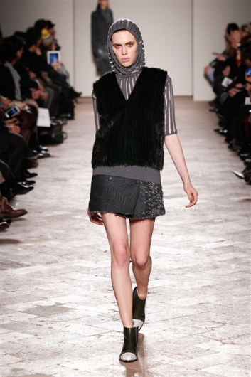 Fotoservizio/FW 2013-2014/WOMEN/GABRIELE COLANGELO/DP1/27