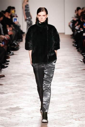 Fotoservizio/FW 2013-2014/WOMEN/GABRIELE COLANGELO/DP1/29