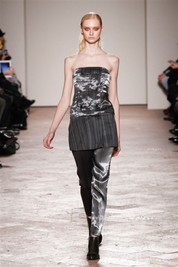 Fotoservizio/FW 2013-2014/WOMEN/GABRIELE COLANGELO/DP1/30