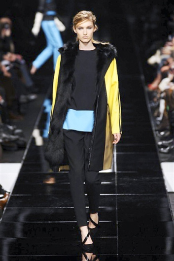 Fotoservizio/FW 2013-2014/WOMEN/ICEBERG/DP1/22