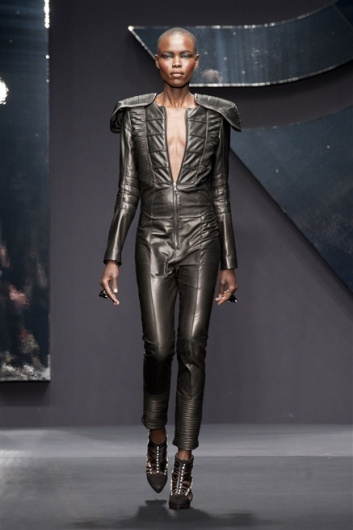 Fotoservizio/FW 2013-2014/WOMEN/KRIZIA/DP1/0