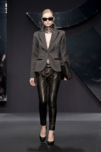 Fotoservizio/FW 2013-2014/WOMEN/KRIZIA/DP1/3