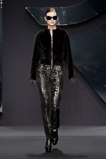 Fotoservizio/FW 2013-2014/WOMEN/KRIZIA/DP1/4