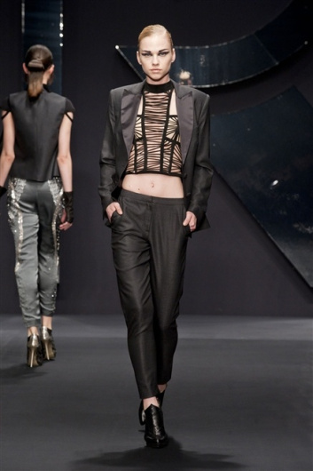 Fotoservizio/FW 2013-2014/WOMEN/KRIZIA/DP1/12