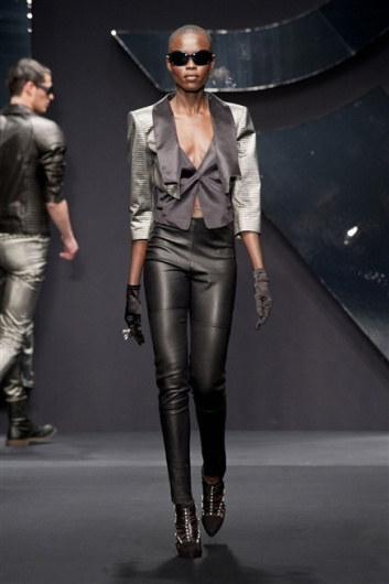 Fotoservizio/FW 2013-2014/WOMEN/KRIZIA/DP1/21