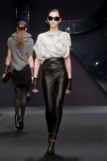 Fotoservizio/FW 2013-2014/WOMEN/KRIZIA/DP1/23