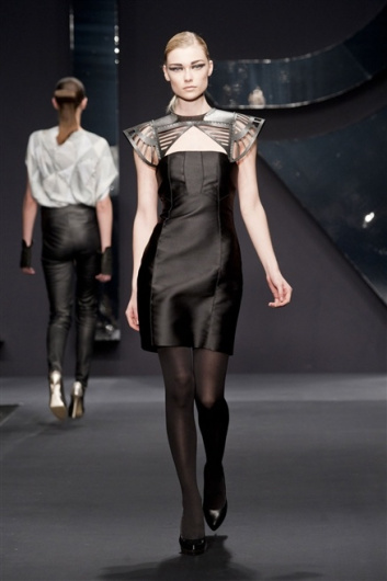 Fotoservizio/FW 2013-2014/WOMEN/KRIZIA/DP1/24