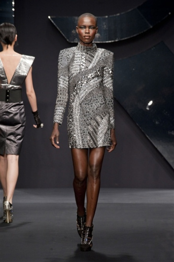 Fotoservizio/FW 2013-2014/WOMEN/KRIZIA/DP1/37