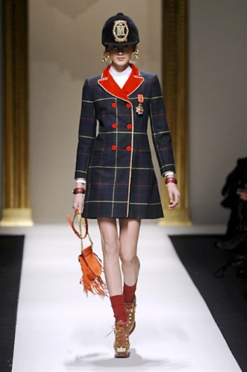 Fotoservizio/FW 2013-2014/WOMEN/MOSCHINO/DP1/4