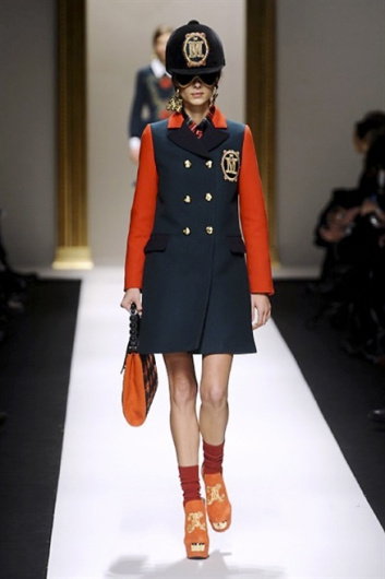 Fotoservizio/FW 2013-2014/WOMEN/MOSCHINO/DP1/12