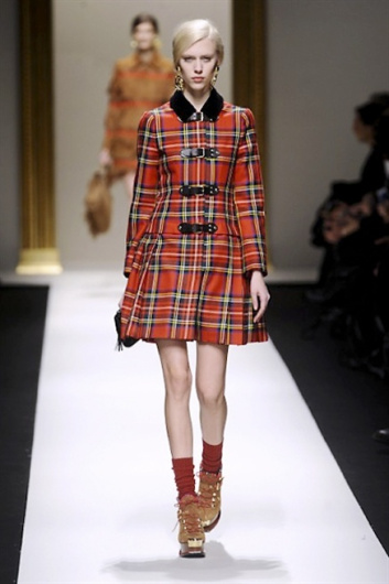 Fotoservizio/FW 2013-2014/WOMEN/MOSCHINO/DP1/16