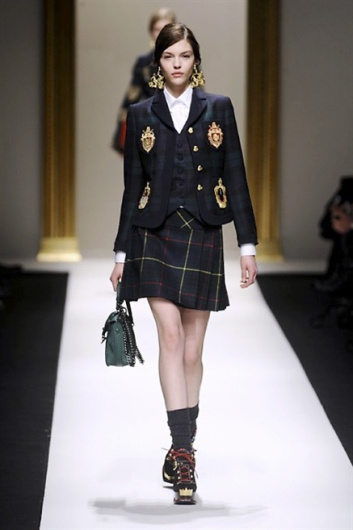 Fotoservizio/FW 2013-2014/WOMEN/MOSCHINO/DP1/22