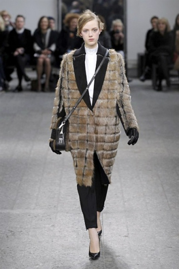 Fotoservizio/FW 2013-2014/WOMEN/SPORTMAX/DP1/0