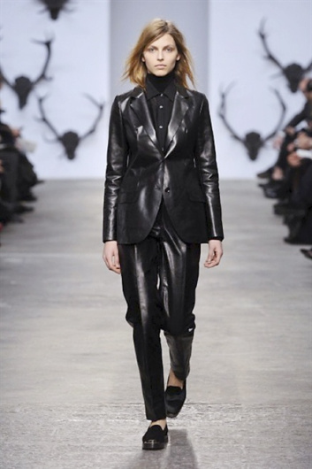 Fotoservizio/FW 2013-2014/WOMEN/TRUSSARDI/DP1/1