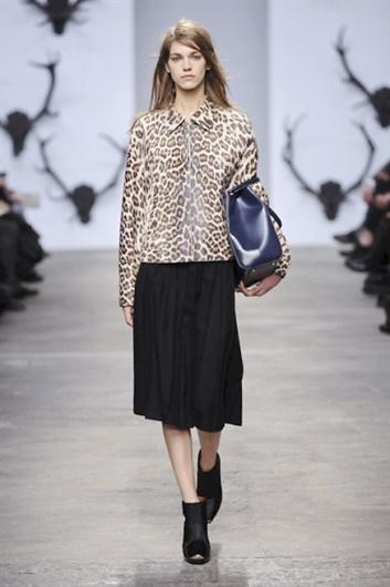 Fotoservizio/FW 2013-2014/WOMEN/TRUSSARDI/DP1/4