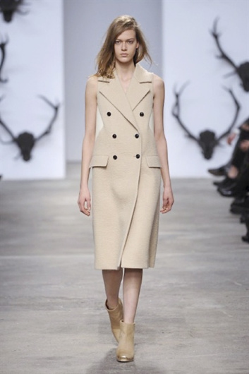 Fotoservizio/FW 2013-2014/WOMEN/TRUSSARDI/DP1/5