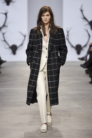 Fotoservizio/FW 2013-2014/WOMEN/TRUSSARDI/DP1/13