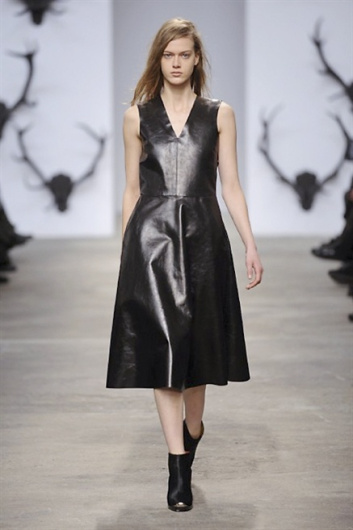Fotoservizio/FW 2013-2014/WOMEN/TRUSSARDI/DP1/23