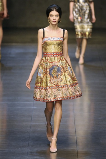 Fotoservizio/FW 2013-2014/WOMEN/DOLCE & GABBANA/DP1/71
