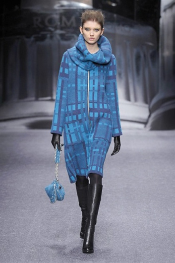 Fotoservizio/FW 2013-2014/WOMEN/LAURA BIAGIOTTI/DP1/12