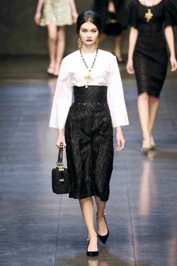 Fotoservizio/FW 2013-2014/WOMEN/DOLCE & GABBANA/DP1/35