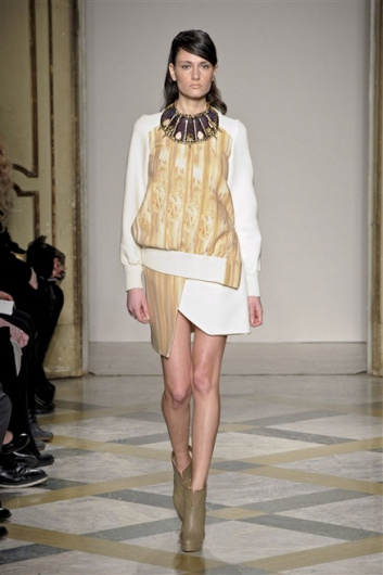 Fotoservizio/FW 2013-2014/WOMEN/SERGEI GRINKO/DP1/1