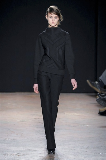 Fotoservizio/FW 2013-2014/WOMEN/MARCO DE VINCENZO/DP1/19