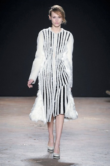 Fotoservizio/FW 2013-2014/WOMEN/MARCO DE VINCENZO/DP1/22