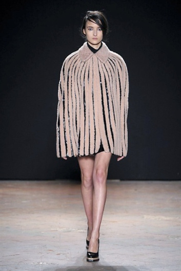 Fotoservizio/FW 2013-2014/WOMEN/MARCO DE VINCENZO/DP1/23
