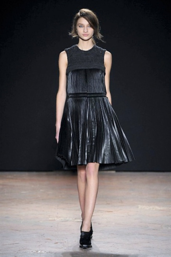 Fotoservizio/FW 2013-2014/WOMEN/MARCO DE VINCENZO/DP1/35