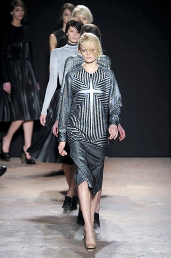 Fotoservizio/FW 2013-2014/WOMEN/MARCO DE VINCENZO/DP1/40