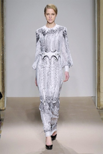 Fotoservizio/FW 2013-2014/WOMEN/MAURIZIO PECORARO/DP1/30