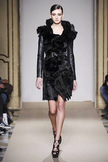 Fotoservizio/FW 2013-2014/WOMEN/CRISTIANO BURANI/DP1/0