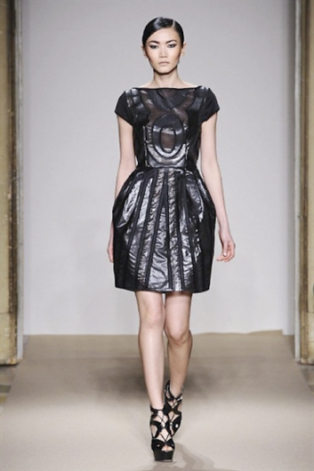 Fotoservizio/FW 2013-2014/WOMEN/CRISTIANO BURANI/DP1/1