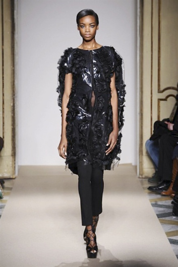 Fotoservizio/FW 2013-2014/WOMEN/CRISTIANO BURANI/DP1/2
