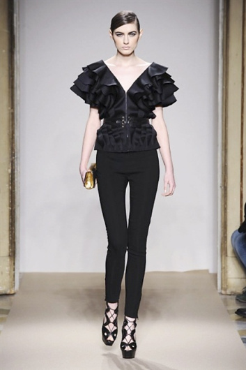 Fotoservizio/FW 2013-2014/WOMEN/CRISTIANO BURANI/DP1/3