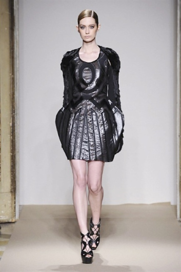 Fotoservizio/FW 2013-2014/WOMEN/CRISTIANO BURANI/DP1/5