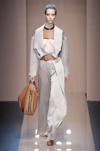 Fotoservizio/FW 2013-2014/WOMEN/GIANFRANCO FERRE'/DP1/24