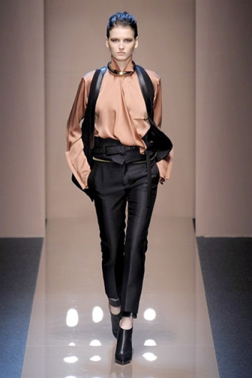 Fotoservizio/FW 2013-2014/WOMEN/GIANFRANCO FERRE'/DP1/26