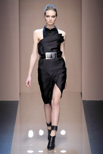 Fotoservizio/FW 2013-2014/WOMEN/GIANFRANCO FERRE'/DP1/28