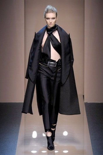 Fotoservizio/FW 2013-2014/WOMEN/GIANFRANCO FERRE'/DP1/30