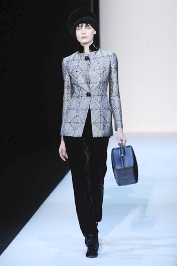 Fotoservizio/FW 2013-2014/WOMEN/GIORGIO ARMANI/DP1/2
