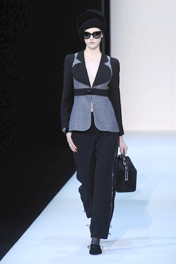 Fotoservizio/FW 2013-2014/WOMEN/GIORGIO ARMANI/DP1/3