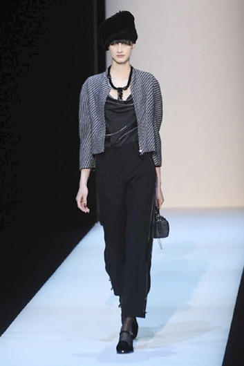Fotoservizio/FW 2013-2014/WOMEN/GIORGIO ARMANI/DP1/4