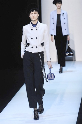 Fotoservizio/FW 2013-2014/WOMEN/GIORGIO ARMANI/DP1/19